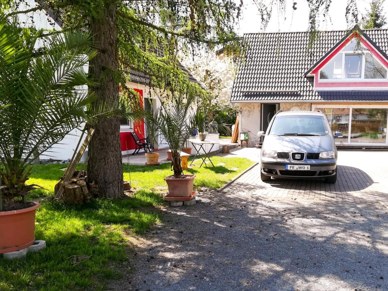Ferienhaus Goermer Mit Wasserbett Schmölln Exteriér fotografie