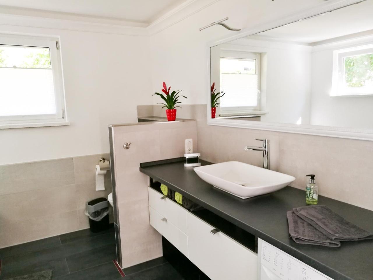 Ferienhaus Goermer Mit Wasserbett Schmölln Exteriér fotografie