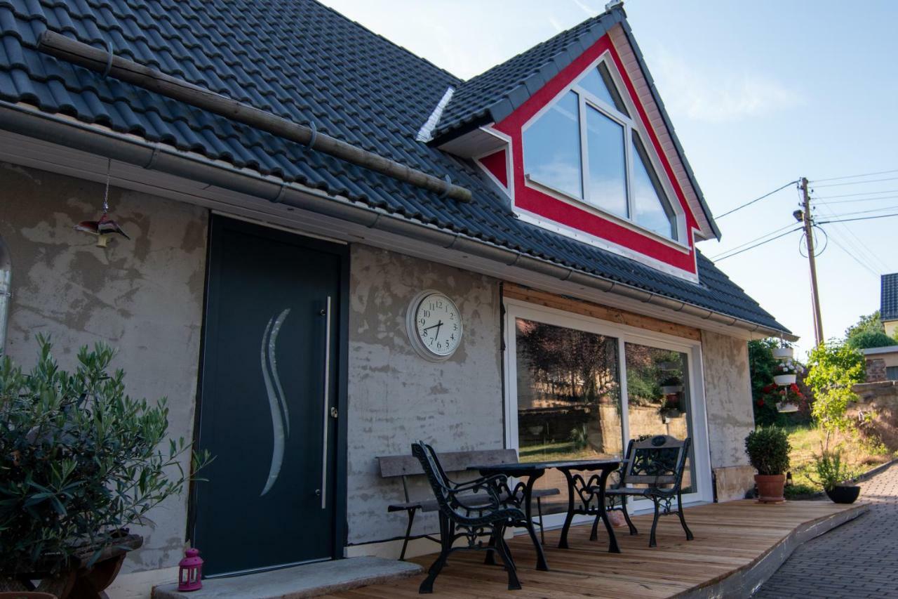 Ferienhaus Goermer Mit Wasserbett Schmölln Exteriér fotografie