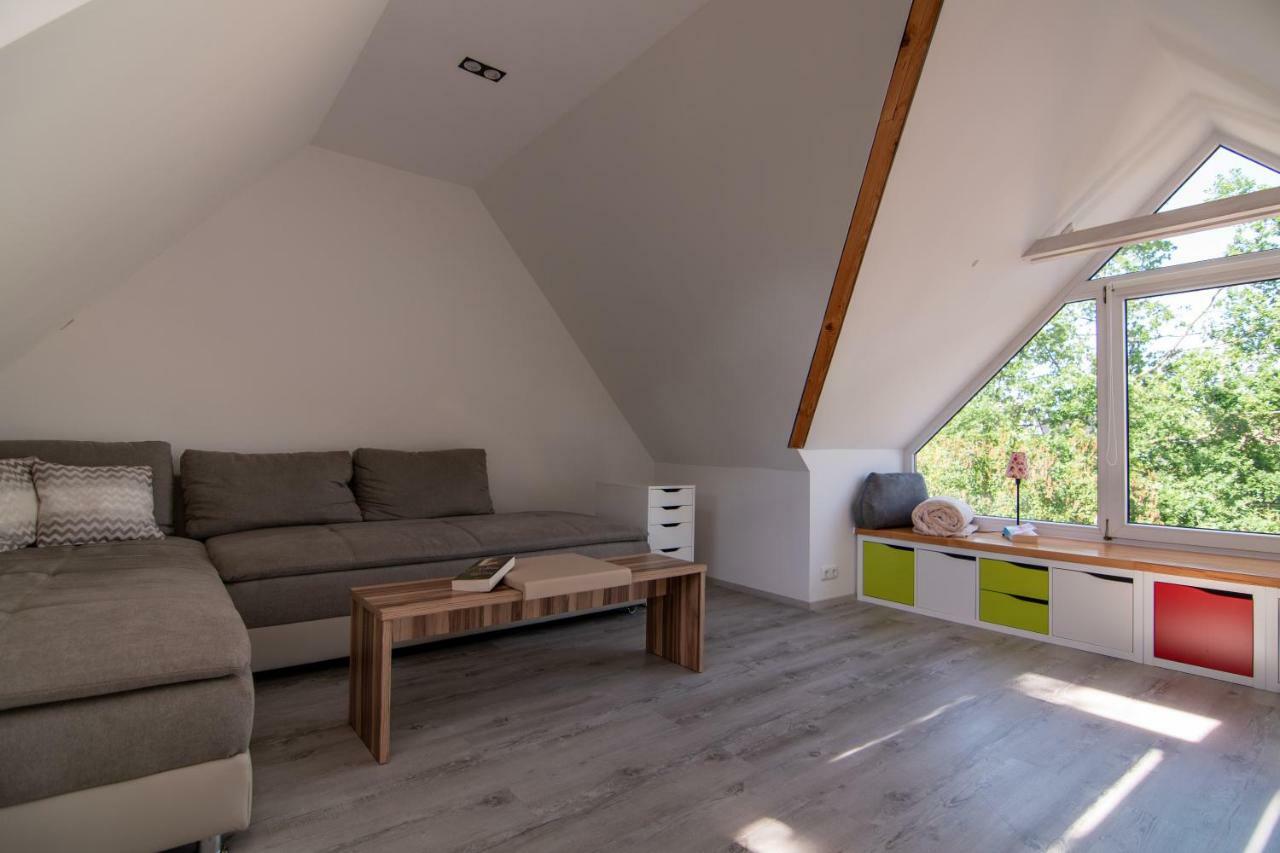 Ferienhaus Goermer Mit Wasserbett Schmölln Exteriér fotografie