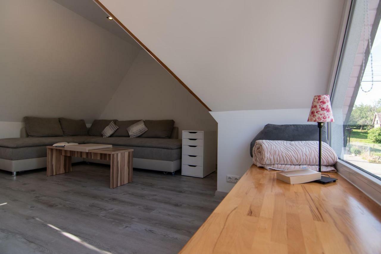 Ferienhaus Goermer Mit Wasserbett Schmölln Exteriér fotografie